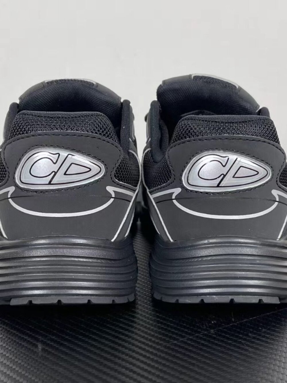 Dior B30 Sneakers - Men's Luxury Casual Shoes, Size 40 - Picture 5 of 5